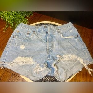 Levi’s Button Up Trendy Distressed Denim Shorts